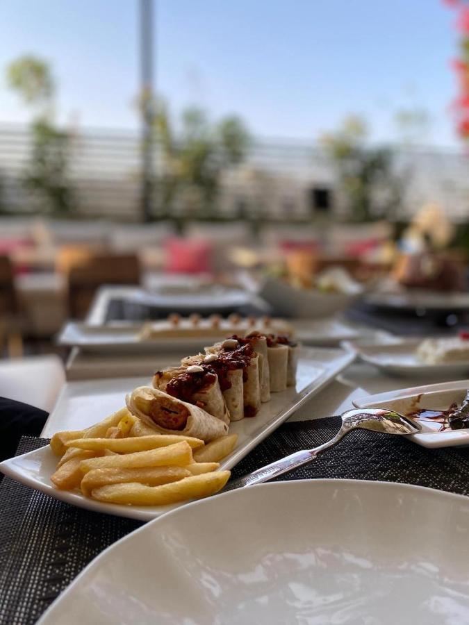 Hotel Dana & Residences